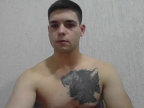 Snapshot of Zure-xxx chatting on November 25, 2025, 3:29 am Zure-xxx online show from November 25, 2025, 3:29 am