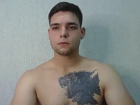 Snapshot of Zure-xxx chatting on January 13, 2026, 8:02 pm Zure-xxx online show from January 13, 2026, 8:02 pm