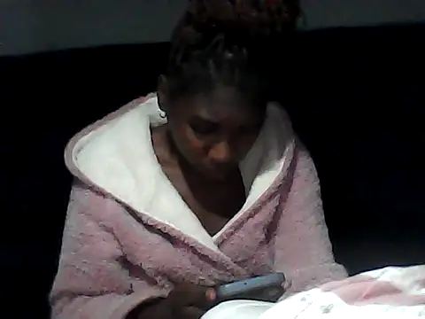 Snapshot of sexysmalldaily04 chatting on October 19, 2025, 8:22 pm sexysmalldaily04 online show from October 19, 2025, 8:22 pm