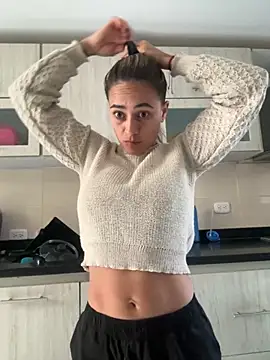 Snapshot of valentina_herrrera chatting on October 27, 2025, 8:43 pm valentina herrrera online show from October 27, 2025, 8:43 pm