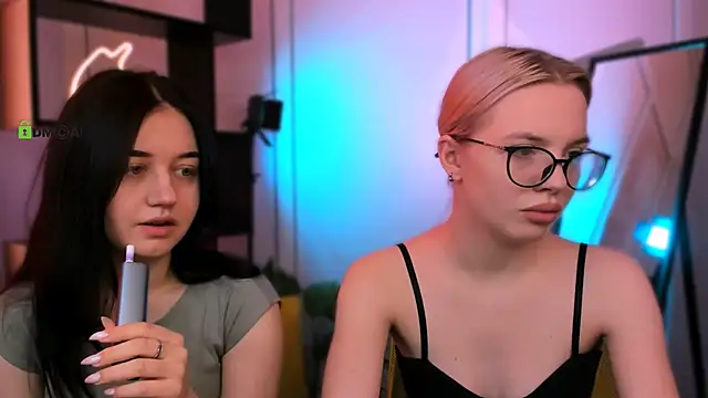 Snapshot of miki_ti chatting on February 1, 2026, 6:33 am miki ti online show from February 1, 2026, 6:33 am