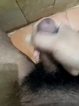 Snapshot of muster121 chatting on December 17, 2025, 1:38 pm muster121 online show from December 17, 2025, 1:38 pm