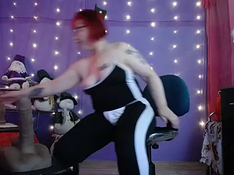 Zafiro millf online show from November 22, 2025, 2:16 pm