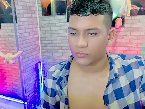 Snapshot of ThomasAxel chatting on November 8, 2025, 9:29 pm ThomasAxel online show from November 8, 2025, 9:29 pm