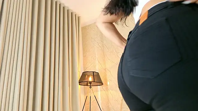 Antonella Russo1 online show from March 11, 2026, 1:05 pm