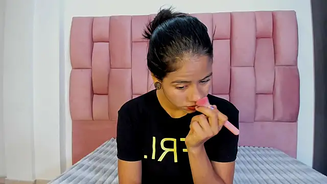 EuphoriaSavage online show from October 24, 2025, 12:59 pm