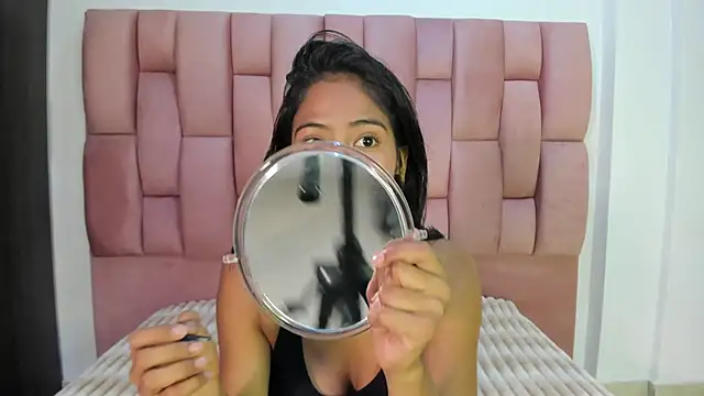 EuphoriaSavage online show from November 20, 2025, 1:01 pm