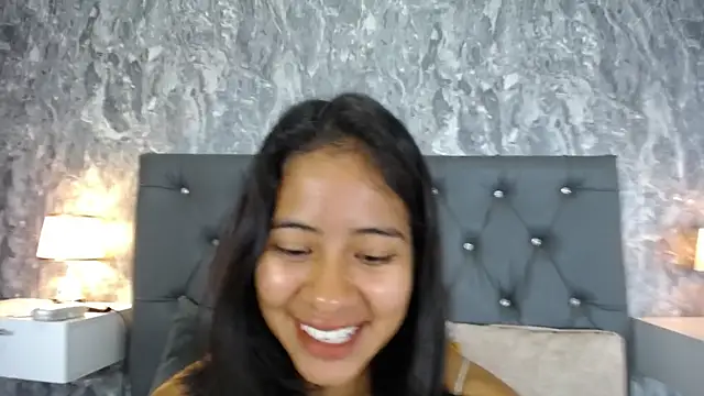 EuphoriaSavage online show from November 5, 2025, 12:30 pm