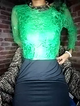 Snapshot of slim_girl69 chatting on November 5, 2025, 8:12 pm slim girl69 online show from November 5, 2025, 8:12 pm