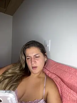 Snapshot of solmartins chatting on January 14, 2026, 11:52 pm solmartins online show from January 14, 2026, 11:52 pm