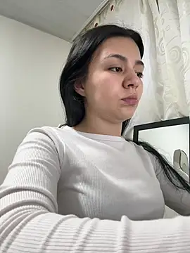 Snapshot of Midori_rosse chatting on May 18, 2026, 1:28 am Midori rosse online show from May 18, 2026, 1:28 am