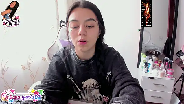 Snapshot of Midori_rosse chatting on June 5, 2026, 8:36 pm Midori rosse online show from June 5, 2026, 8:36 pm