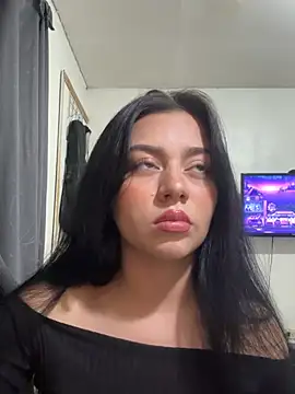 Snapshot of Midori_rosse chatting on June 29, 2026, 11:37 pm Midori rosse online show from June 29, 2026, 11:37 pm