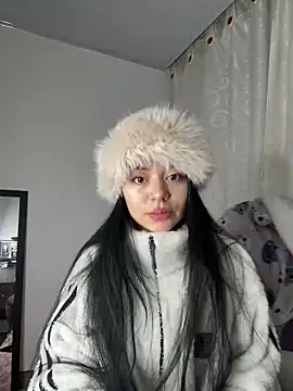 Snapshot of Midori_rosse chatting on May 12, 2026, 12:51 am Midori rosse online show from May 12, 2026, 12:51 am