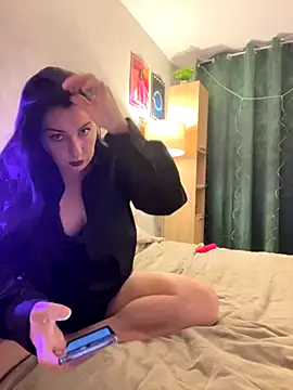 Snapshot of BoyPleaseee chatting on October 28, 2025, 7:13 pm BoyPleaseee online show from October 28, 2025, 7:13 pm