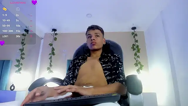 Xavier Fox    online show from February 20, 2026, 8:11 pm