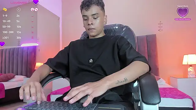 Xavier Fox    online show from February 21, 2026, 8:33 pm