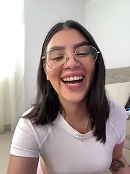 Snapshot of Julietalcl chatting on December 18, 2025, 9:07 pm Julietalcl online show from December 18, 2025, 9:07 pm