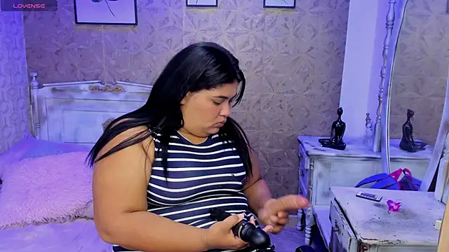 Sara clk online show from April 12, 2026, 6:00 pm