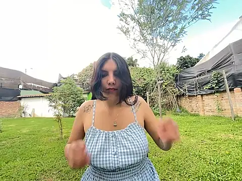 moon2 1  online show from December 4, 2025, 7:57 pm