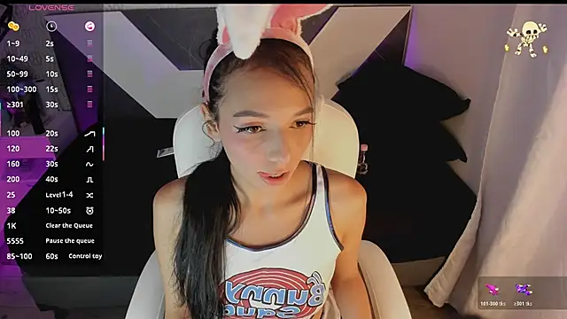 Snapshot of michelle_cutee_ chatting on November 5, 2025, 8:01 pm michelle cutee online show from November 5, 2025, 8:01 pm