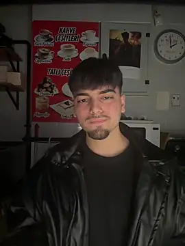 emir343475 online show from March 3, 2026, 11:01 pm