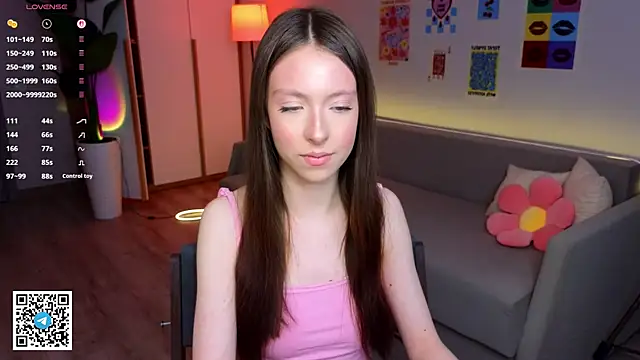 Snapshot of Yasmin_Kass chatting on March 27, 2026, 6:33 am Yasmin Kass online show from March 27, 2026, 6:33 am