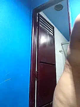 Snapshot of single_virgin chatting on January 7, 2026, 12:04 am single virgin online show from January 7, 2026, 12:04 am