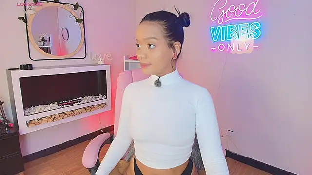 Miss koko  online show from November 24, 2025, 7:36 pm