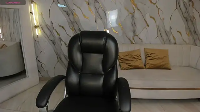 CelesteMoonX online show from April 9, 2026, 2:02 am