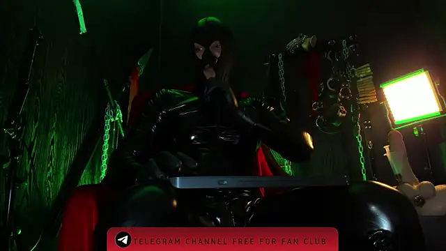 Snapshot of Master_Connor_BDSM chatting on April 30, 2026, 10:36 pm Master Connor BDSM online show from April 30, 2026, 10:36 pm
