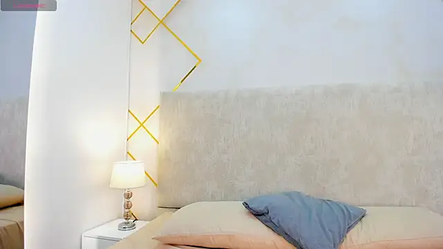 Snapshot of Martinaa_Garcia chatting on November 12, 2025, 8:01 pm Martinaa Garcia online show from November 12, 2025, 8:01 pm