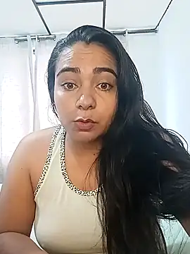 Snapshot of angie_velez1 chatting on November 13, 2025, 7:40 pm angie velez1 online show from November 13, 2025, 7:40 pm