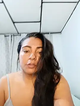 Snapshot of angie_velez1 chatting on November 9, 2025, 1:31 am angie velez1 online show from November 9, 2025, 1:31 am