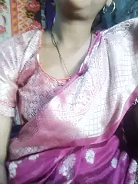 Snapshot of Hot_Lilly02 chatting on November 11, 2025, 7:58 am Hot Lilly02 online show from November 11, 2025, 7:58 am