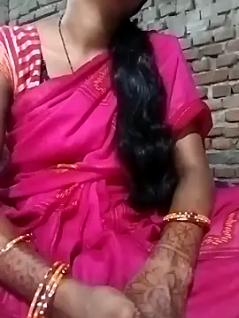 Snapshot of Hot_Lilly02 chatting on October 29, 2025, 5:39 am Hot Lilly02 online show from October 29, 2025, 5:39 am