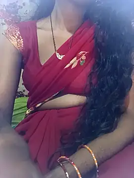 Snapshot of Hot_Lilly02 chatting on November 2, 2025, 5:45 am Hot Lilly02 online show from November 2, 2025, 5:45 am