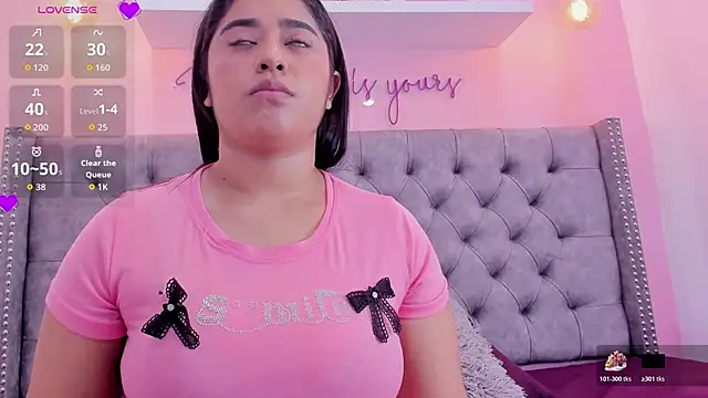 Sophiia 77 online show from January 7, 2026, 10:15 pm