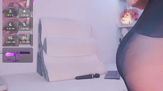 Snapshot of ElodieRousse_ chatting on April 16, 2026, 8:37 am ElodieRousse online show from April 16, 2026, 8:37 am