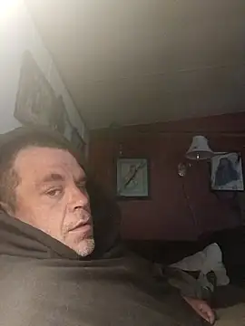 Snapshot of waynefitz chatting on October 18, 2025, 2:52 pm waynefitz online show from October 18, 2025, 2:52 pm