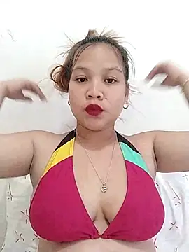 xxsexytitsxx online show from March 15, 2026, 5:14 am