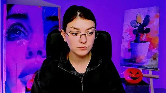 AnaSteisher online show from October 28, 2025, 1:21 pm