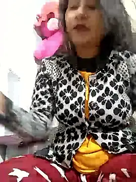 Snapshot of Vanshika1432 chatting on December 19, 2025, 6:49 am Vanshika1432 online show from December 19, 2025, 6:49 am