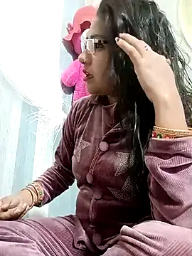 Snapshot of Vanshika1432 chatting on January 18, 2026, 5:22 am Vanshika1432 online show from January 18, 2026, 5:22 am