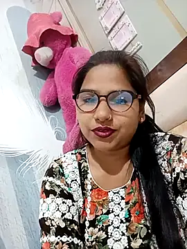 Vanshika1432 online show from October 29, 2025, 4:11 am