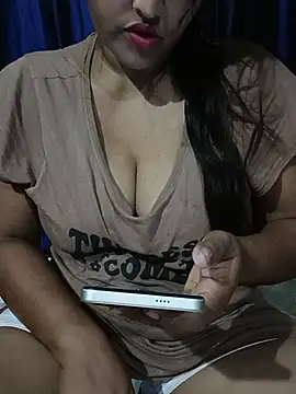 Snapshot of Fucking_Moni chatting on July 24, 2026, 4:14 pm Fucking Moni online show from July 24, 2026, 4:14 pm