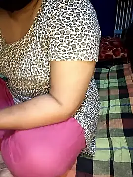 Snapshot of Priyanka-Khan chatting on June 10, 2026, 6:20 pm Priyanka-Khan online show from June 10, 2026, 6:20 pm