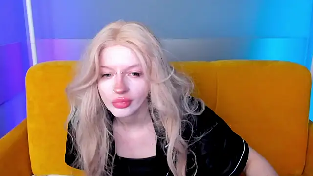 AlessaKiss online show from November 14, 2025, 8:29 am