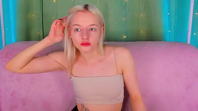 AlessaKiss online show from May 31, 2026, 8:42 am