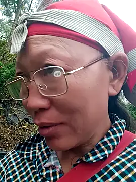 nui-show online show from October 27, 2025, 4:46 am